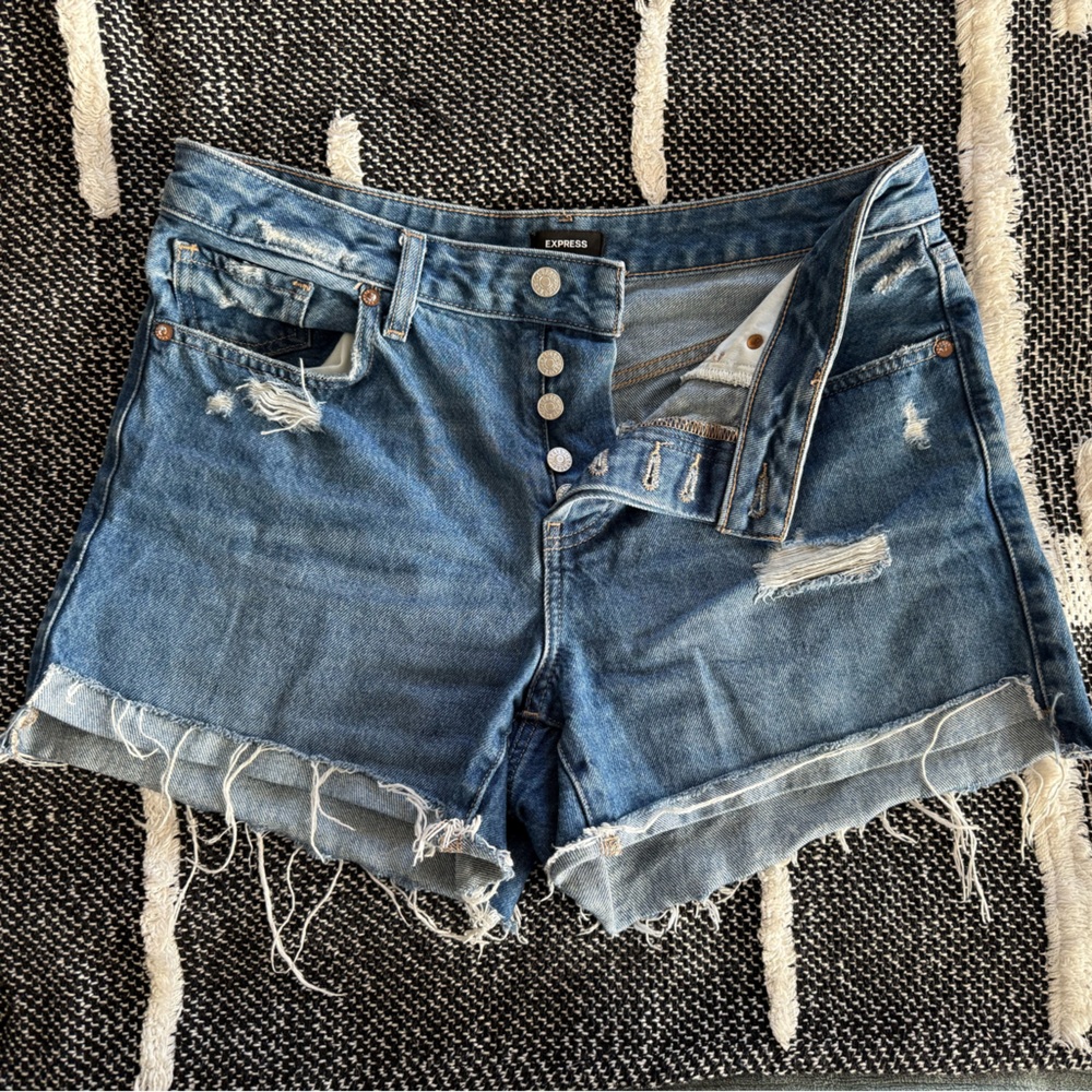 Express Button Fly Midi Boyfriend Short - Size 8